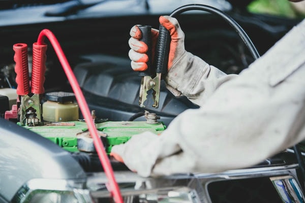 Car Battery Jump Start - Emergency Roadside Service Las Vegas