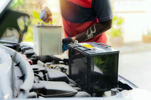 Emergency Roadside Service Las Vegas - Car Battery Replacement